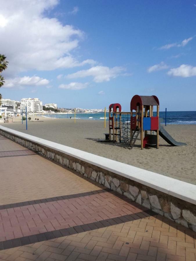 Holiday Wanda Fuengirola Esterno foto